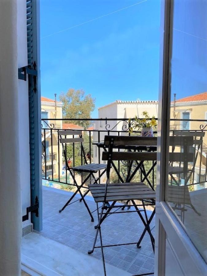 Summer House In Spetses Экстерьер фото